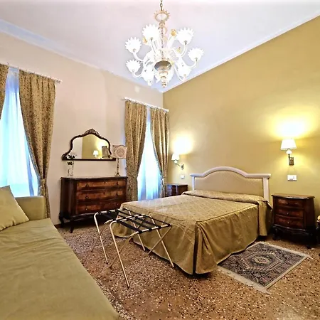 Chandeliers Apartment Venezia Esterno foto
