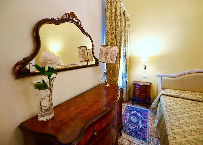 Chandeliers Apartment