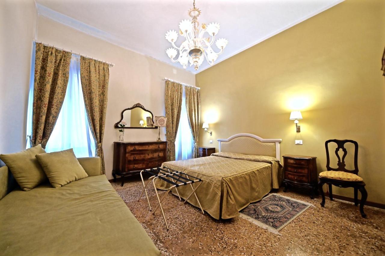 Chandeliers Appartamento *